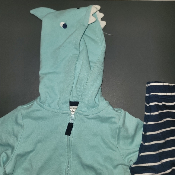 (6 mos) Carter's Shark Hoodie Sweatsuit - Picture 3 of 9